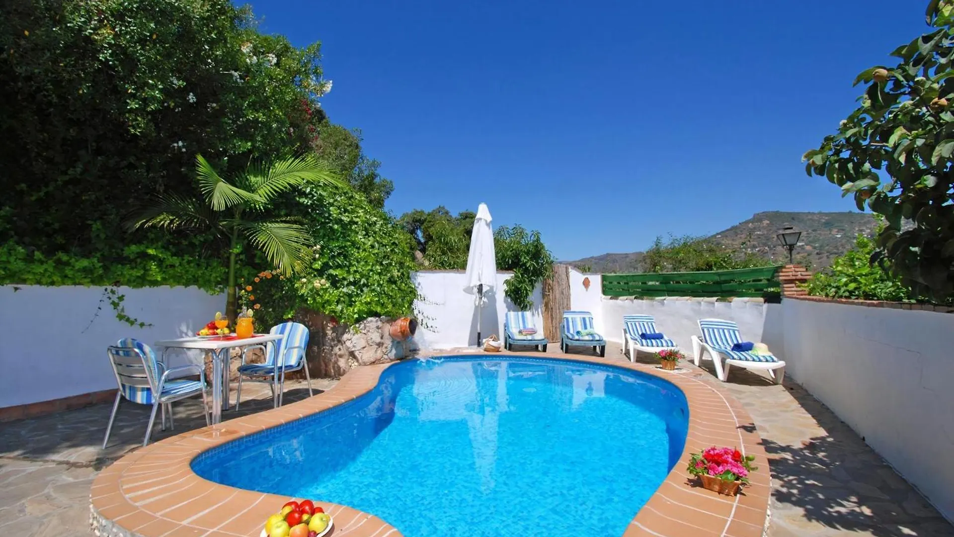 Holiday home Wunderschoenes Privates Landhaus Mit Pool Comares