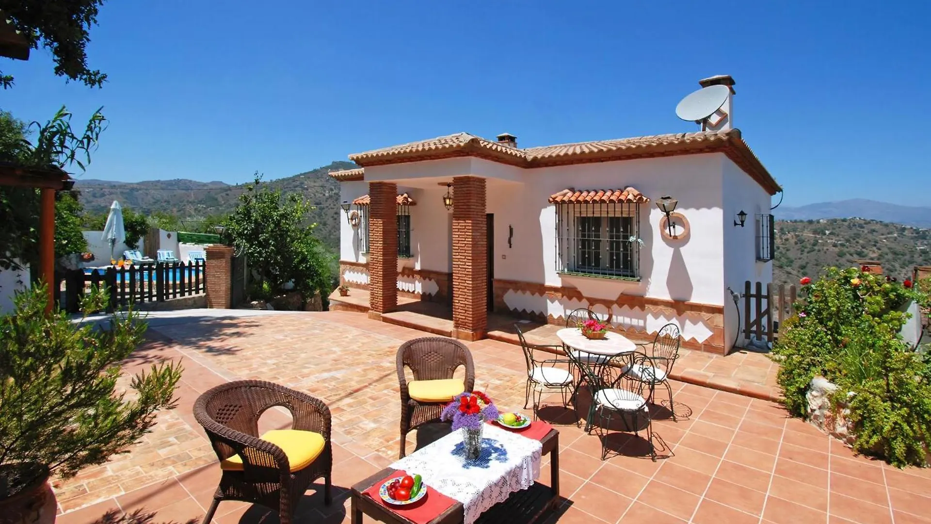 Holiday home Wunderschoenes Privates Landhaus Mit Pool Comares Spain