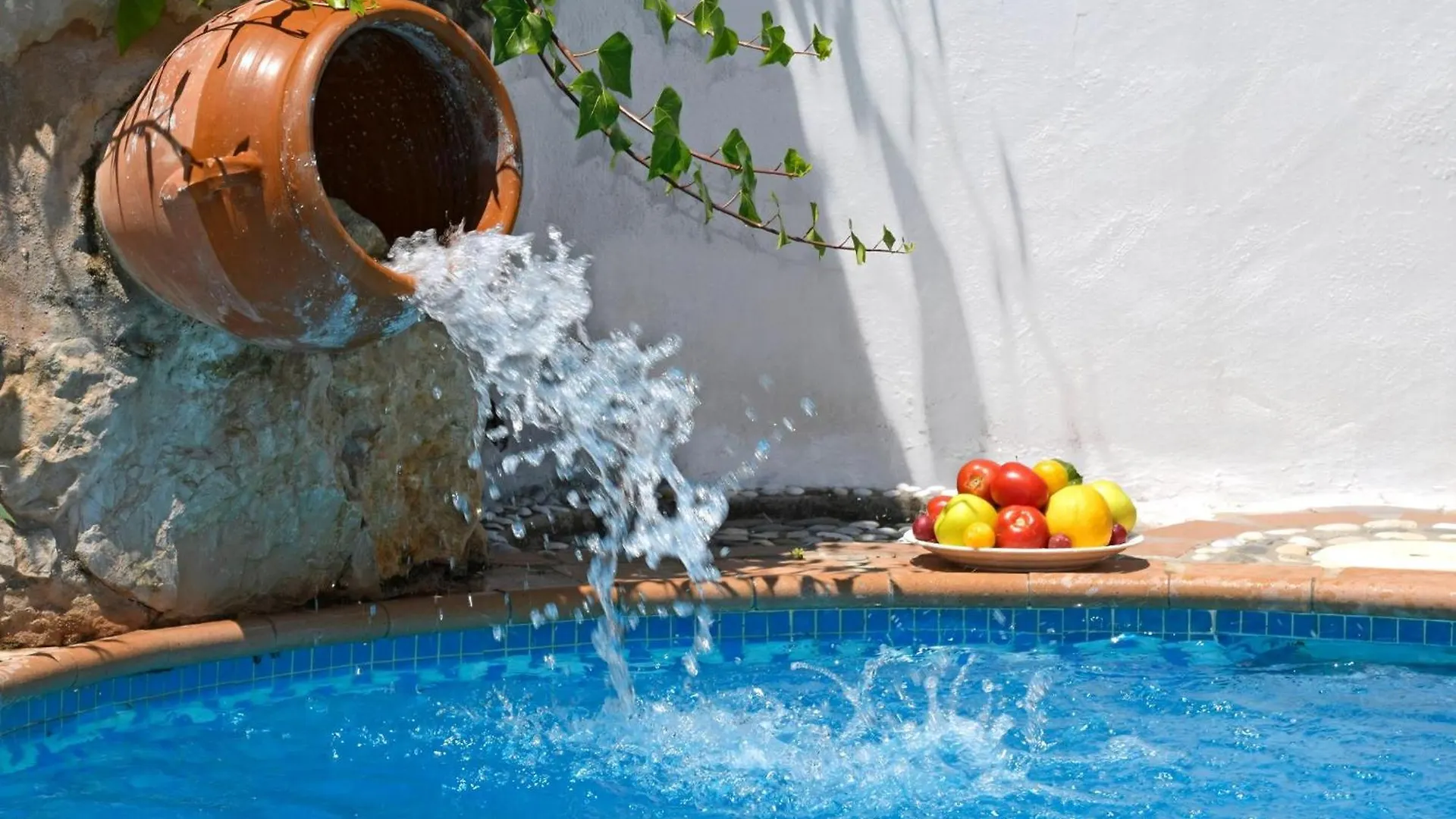 Wunderschoenes Privates Landhaus Mit Pool Comares Spain